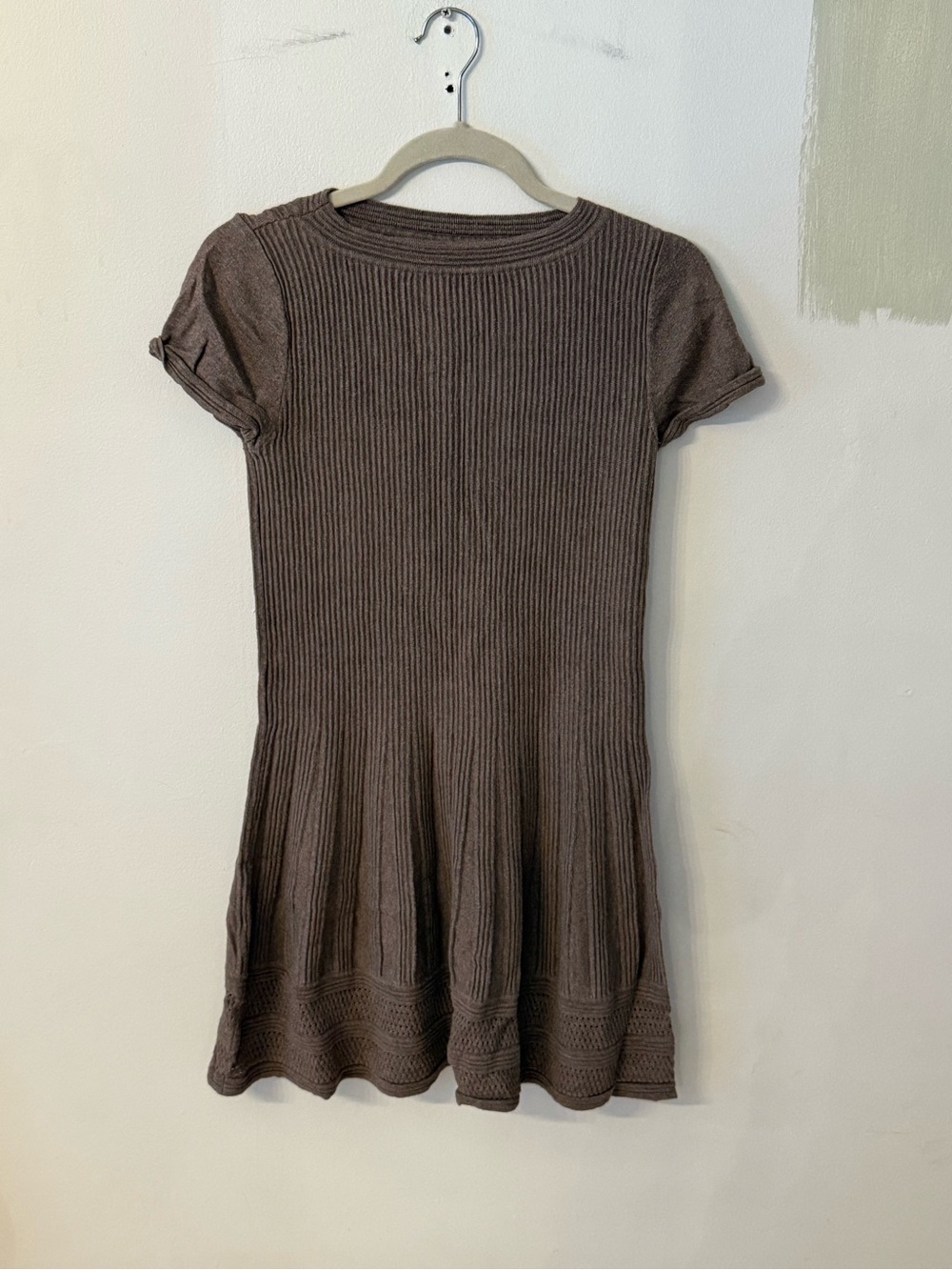 Max Studio Brown Ribbed Knit Short Sleeve Dress